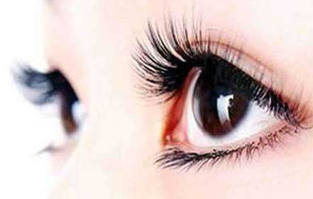 Thick eyelashes Thick eyelashes
